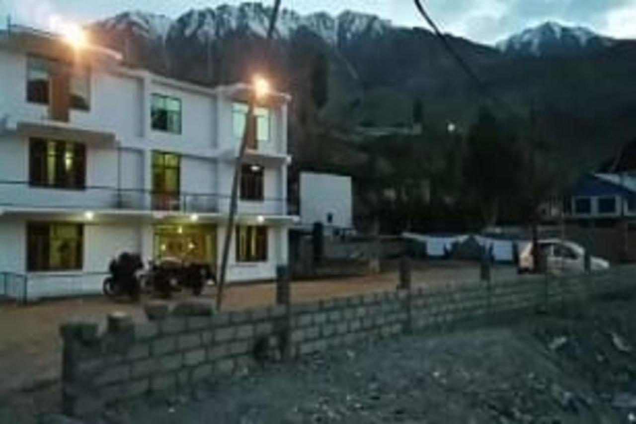 Hotel Suru View Каргіл Екстер'єр фото