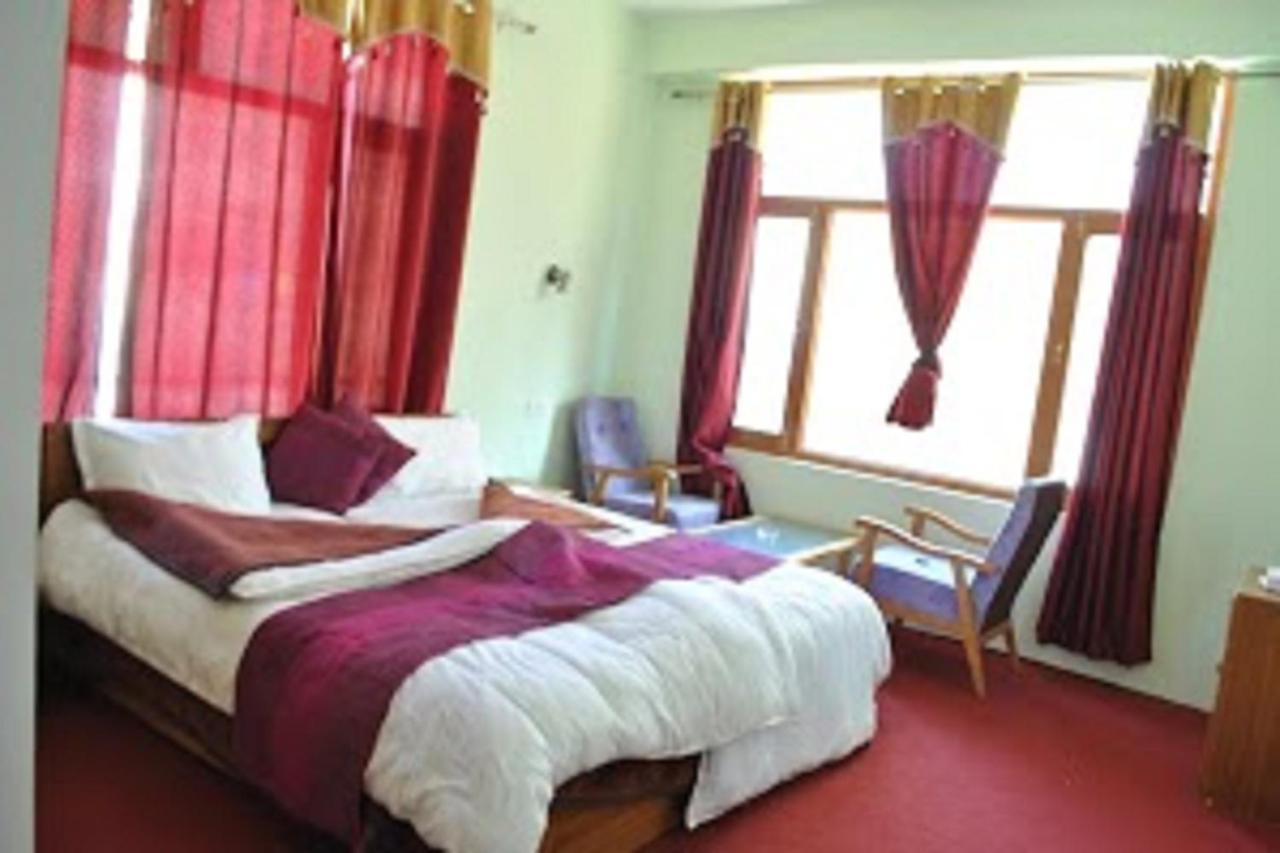 Hotel Suru View Каргіл Екстер'єр фото
